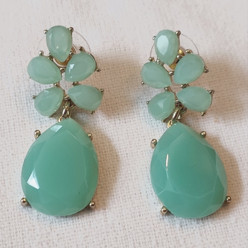 Chandelier Earrings Gold Green Faceted Lucite Calcedony